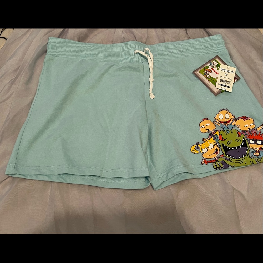 Graphic shorts (1)
